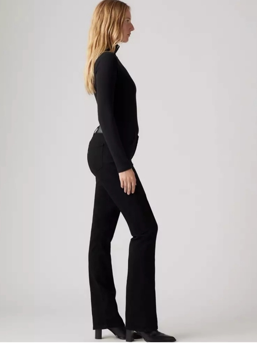 NWT LEVI’S Black Classic Bootcut Stellar Stretch Mid Rise Denim Jeans 🖤 - Picture 2 of 9